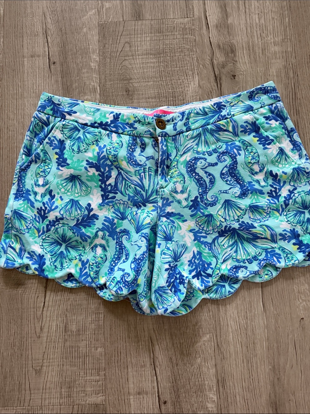 Lilly Pulitzer Scallop Hem Seashell/ Seahorses Women's Shorts - Blue/Teal